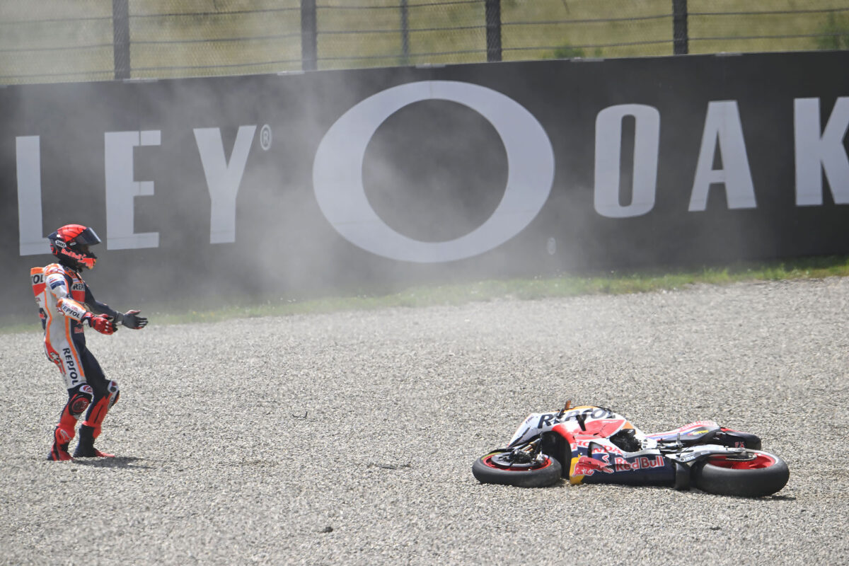 Marc Marquez Repsol Honda Honda RC213V 2023 MotoGP Italian MotoGP action crash fall credit Gold and Goose “Es realmente malo…” - Repsol Honda se fue languideciendo en el último lugar, 'presionando' a Japón para que lo mejore | Noticias BikeSport