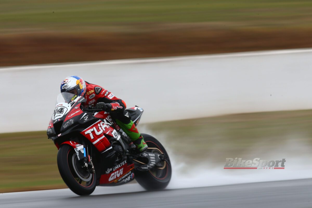 Toprak Razgatlioglu, Puccetti Racing, Kawasaki ZX-10RR, 2019 WorldSBK, Magny-Cours, action, wet, rain [credit - Gold & Goose]