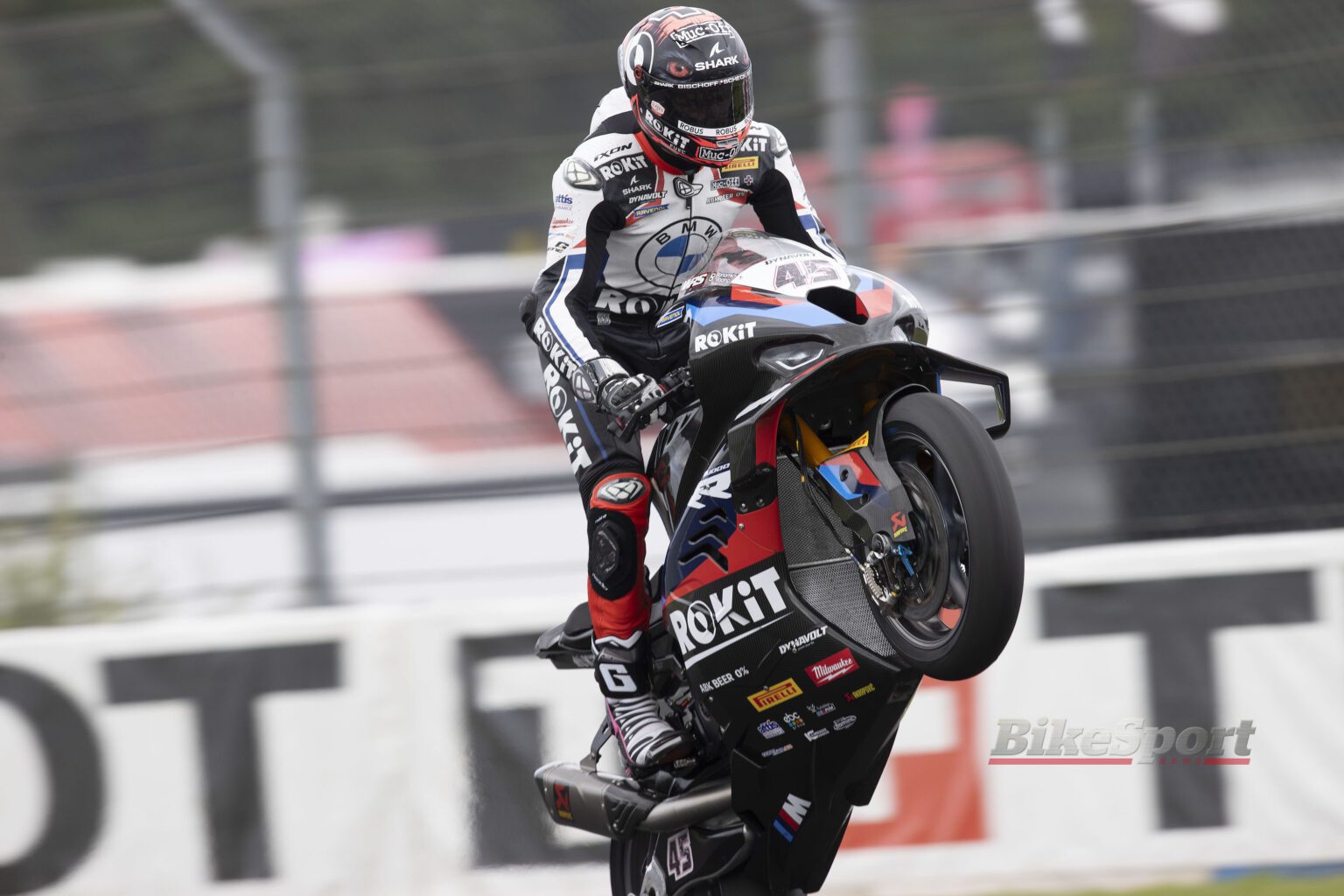 Scott Redding, ROKiT BMW, BMW M 1000 RR, 2023 WorldSBK, Donington Park, action, wheelie [credit - Gold & Goose]