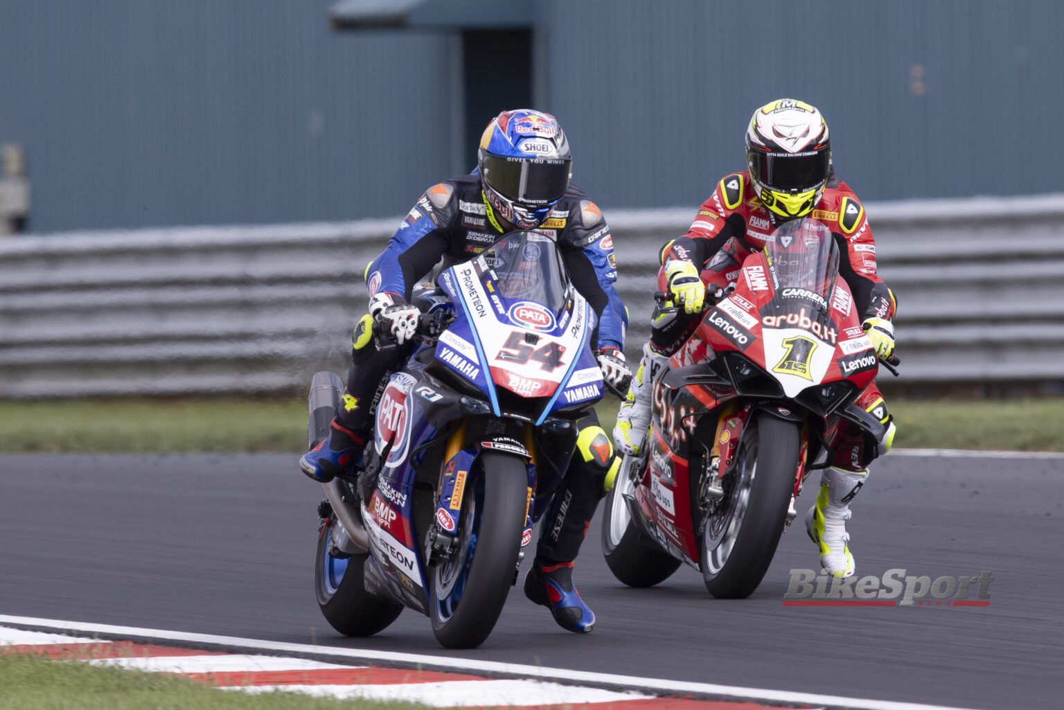 Toprak Razgatlioglu, Pata Yamaha, Yamaha R1, 2023 WorldSBK, Donington Park, action [credit - Gold & Goose]