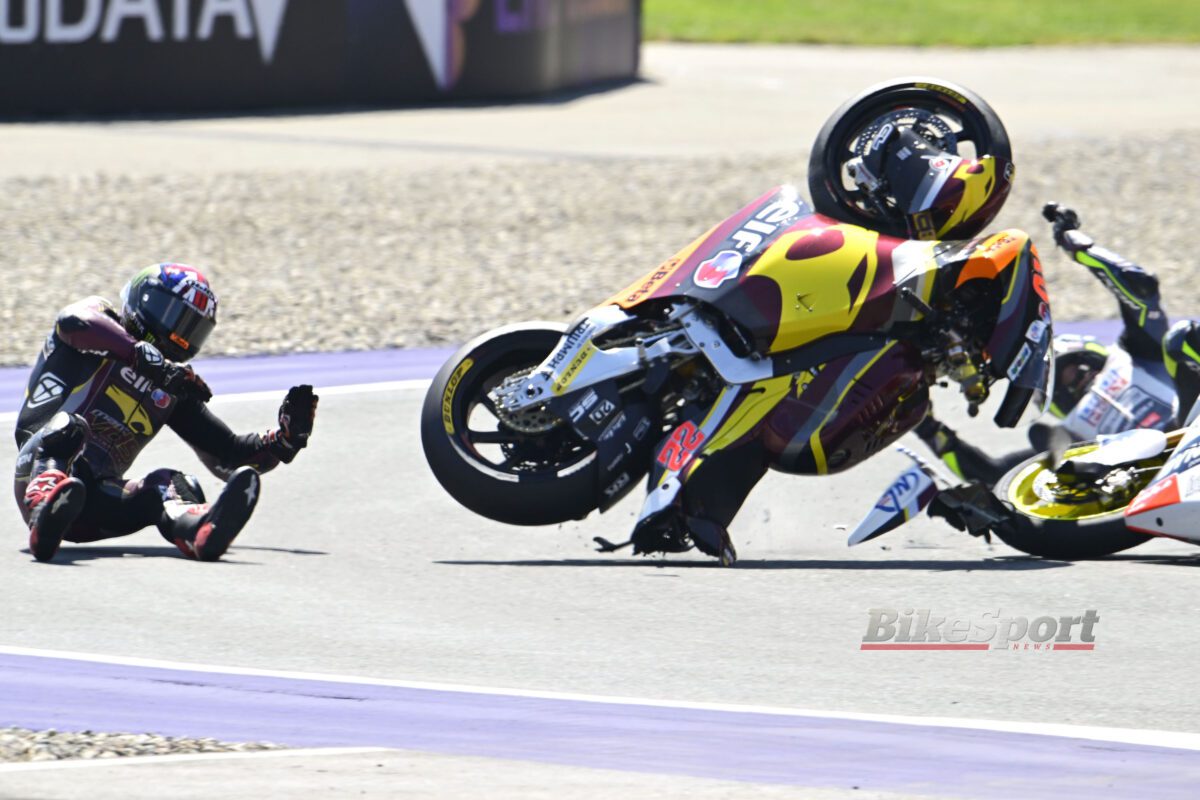 Sam Lowes, Marc VDS Racing, 2023 Moto2, Austrian Moto2, Spielberg, action, crash, fall, accident, Darryn Binder.jpg [credit - Gold & Goose]