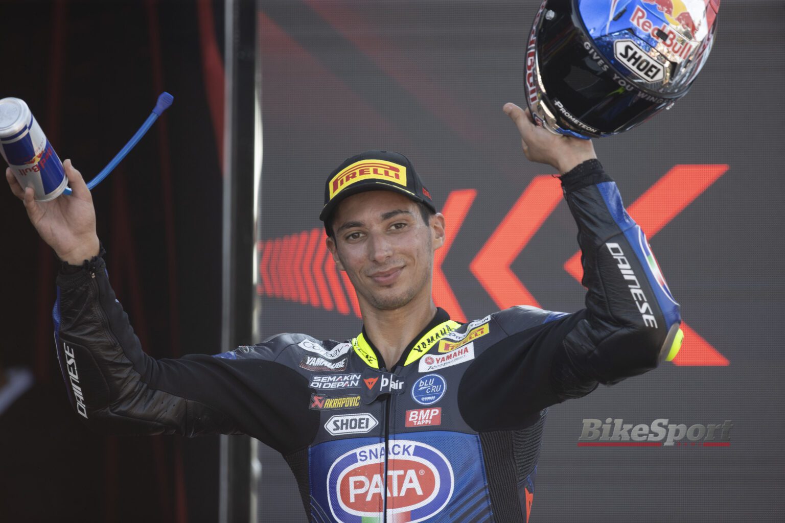 Toprak Razgatlioglu, Pata Crescent Racing Yamaha, Yamaha R1, 2023 WorldSBK, Magny-Cours, portrait, celebration, podium [Gold & Goose]