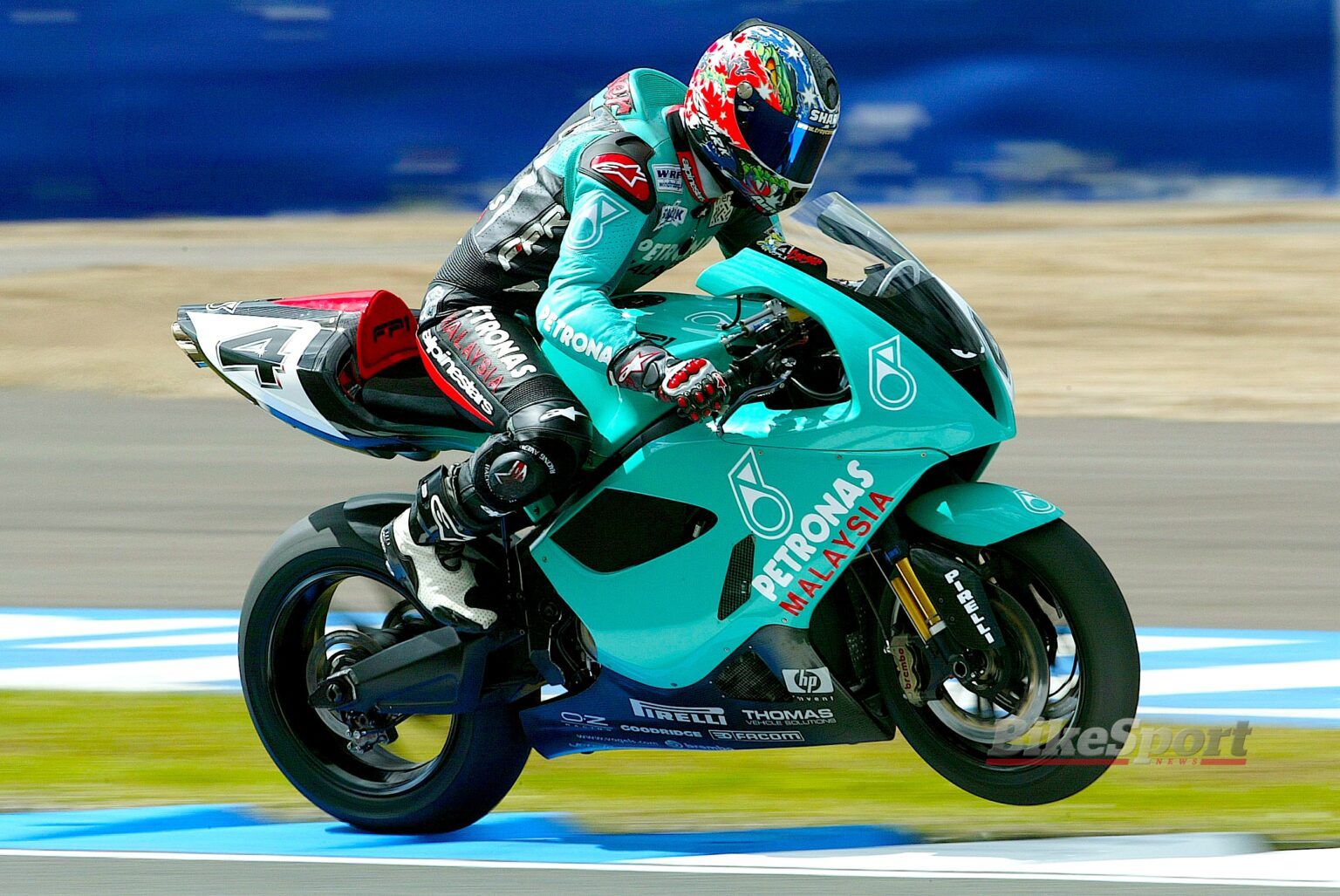 Troy Corser, Petronas Foggy Racing, Petronas FP1, 2004 WorldSBK, action [Gold & Goose]