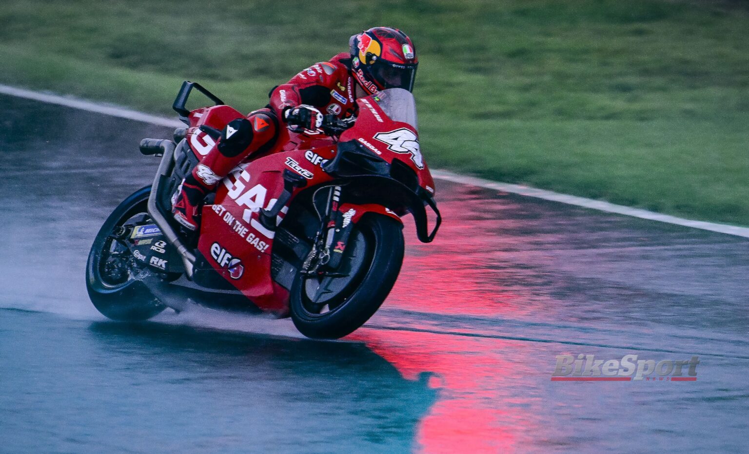 Pol Espargaro, GasGas Factory Racing Tech3, KTM RC16, 2023 MotoGP, Japanese MotoGP, Motegi, action, wet [Gold & Goose]