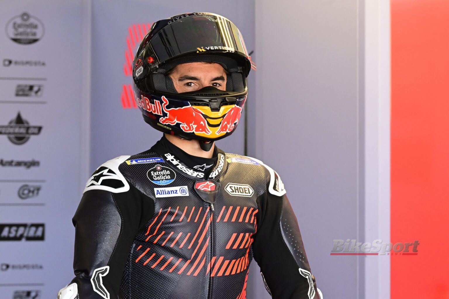 Marc Marquez, Gresini Racing, Ducati GP22, Ducati GP23, 2023 MotoGP, Valencia Test, potrait [Gold & Goose]