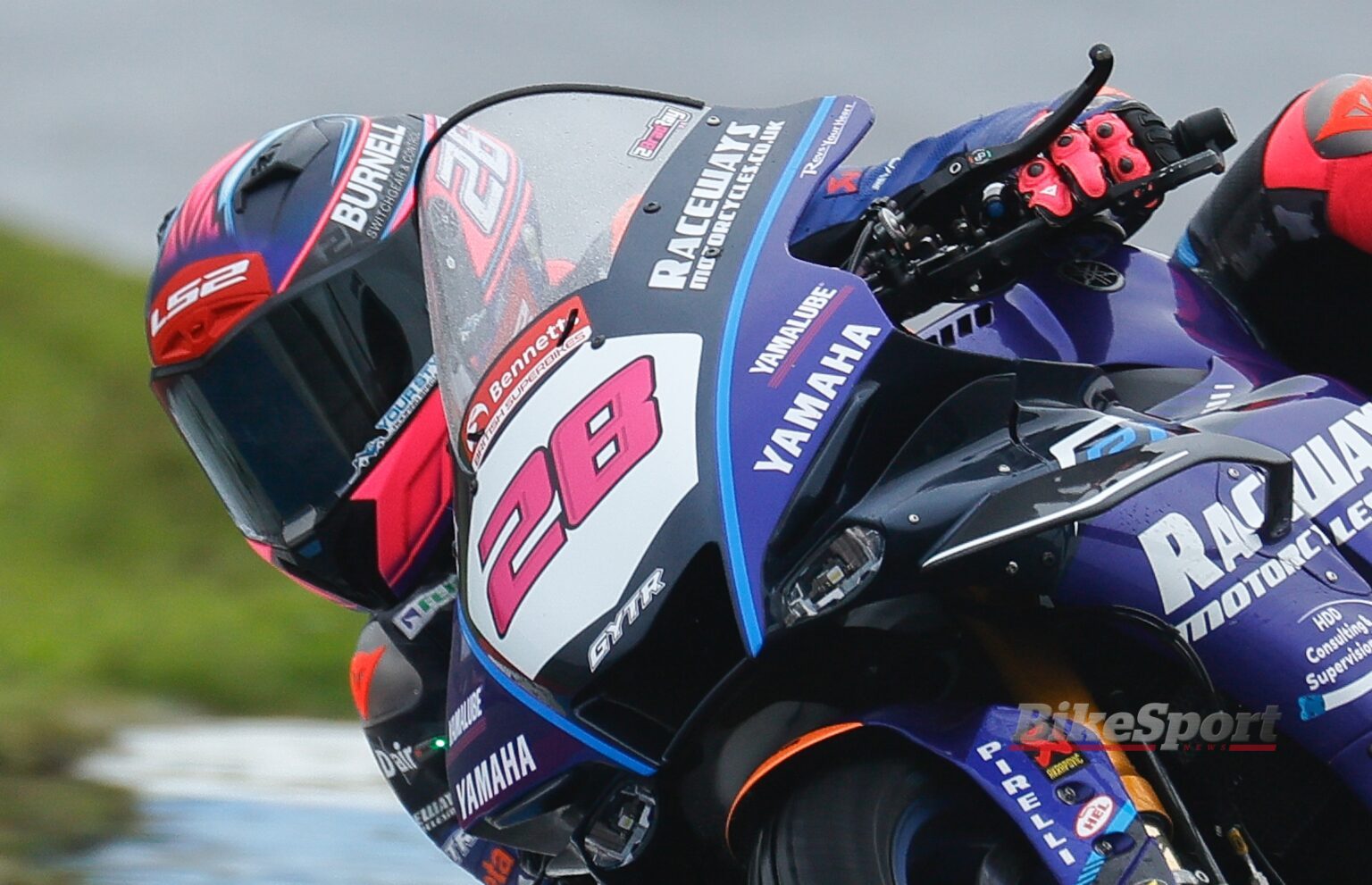 Bradley Ray, Raceways, Yamaha R1, 2025 BSB, Knockhill, action [credit: Ian Hopgood Photography]