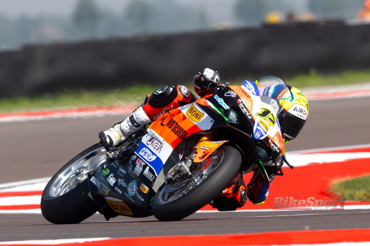 Ryan Vickers, Motocorsa Racing, Ducati Panigale V4 R, Cremona WorldSBK, action [Gold & Goose]