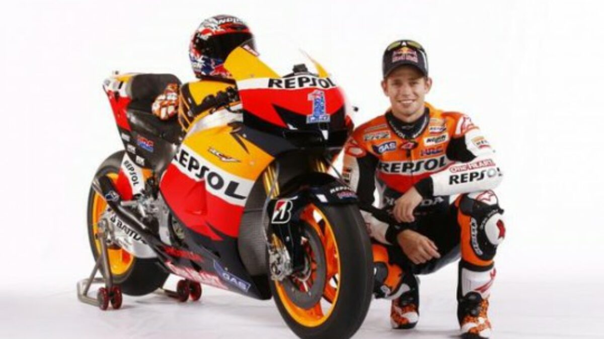 Casey Stoner unveils 2012 Repsol Honda MotoGP bike | BikeSport News