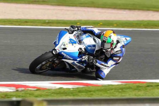 Snetterton Bsb Kennedy Takes First Supersport Race Win Bikesport News