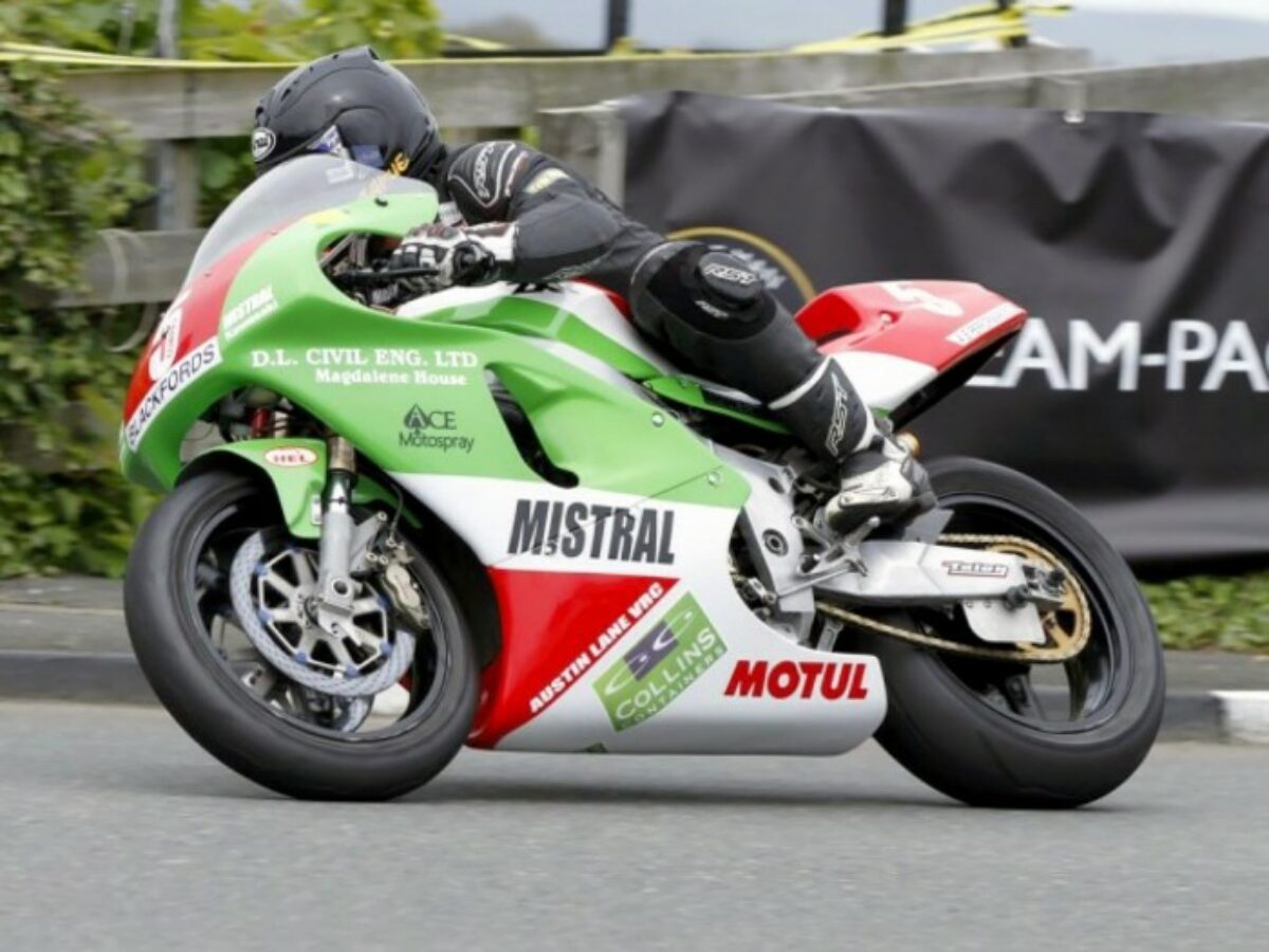 New Classic TT rules to allow big-bore Kawasaki ZXR750 | BikeSport